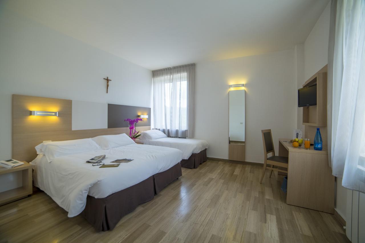 Hotel Delle Rose Cascia Exterior photo