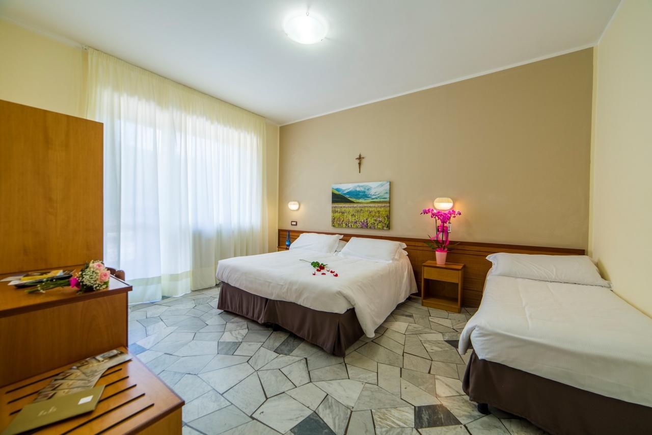 Hotel Delle Rose Cascia Exterior photo
